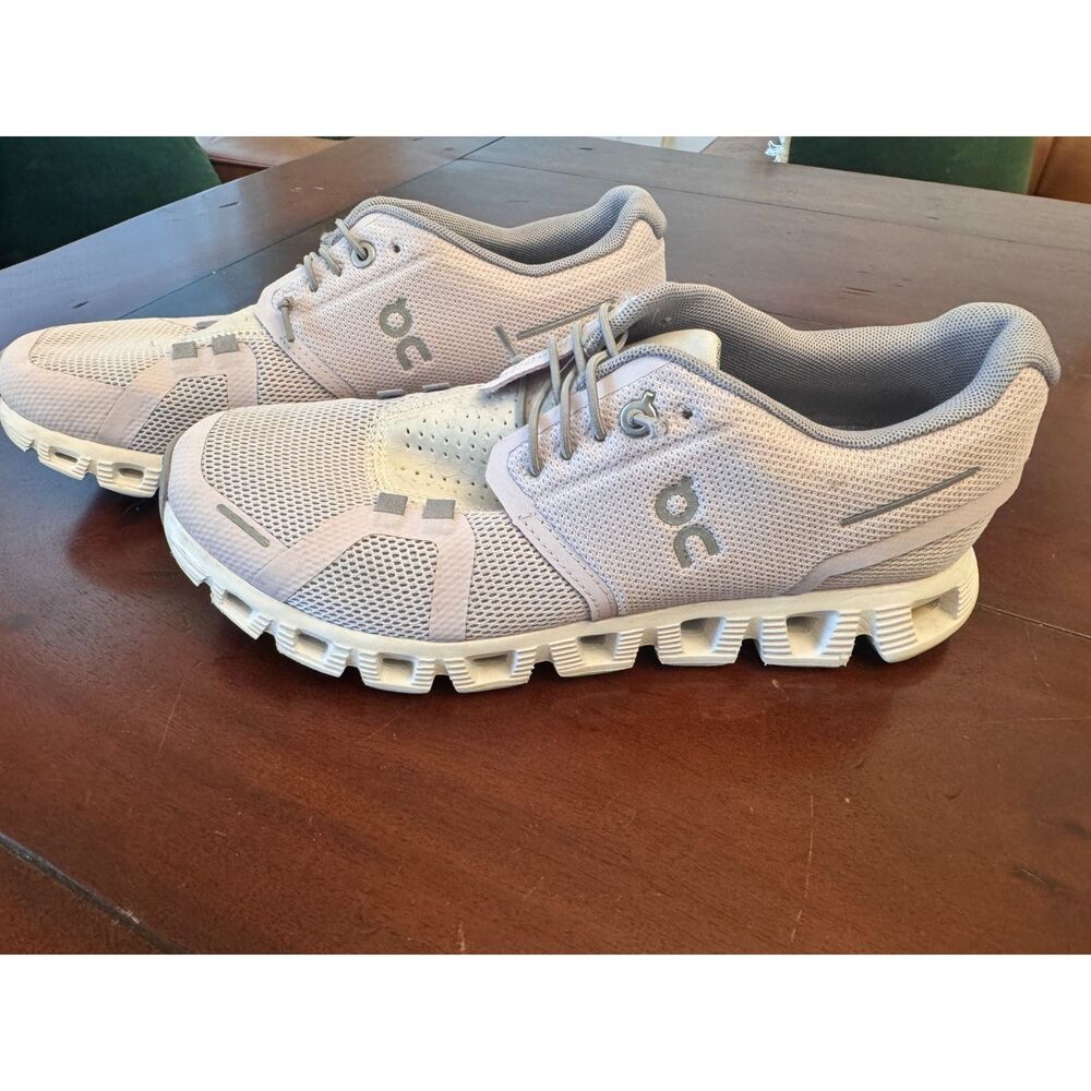 ON Cloud 5 Women's Lily Frost Lavender Running Sneakers Size 7